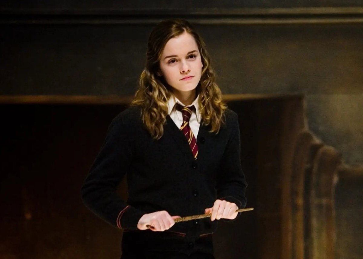 "Hermione":Porque hoy es el cumpleaños de ese personaje.