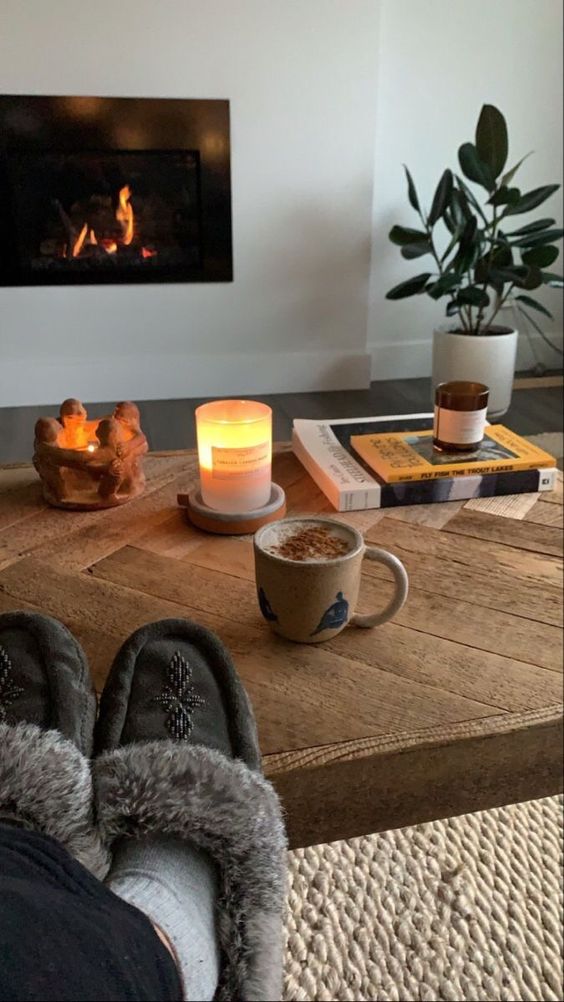 AcademiaDreams's tweet photo. smells like Autumn https://t.co/rHNE7dRqBL