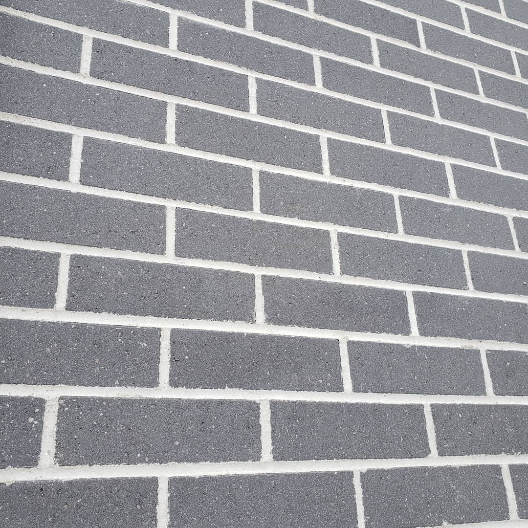 _bramptonbrick's tweet photo. Today's #fromthefield post, featuring YOUR projects, comes from Brampton Brick's Stephanie Hargest ⚒️🏆👏

Repost from @stefaniehargest
•
Staybridge Suites - St. Jacobs
10 Benjamin Road 

Contempo PRP Onyx

#onetrustedsource https://t.co/DWNZPc7VFF