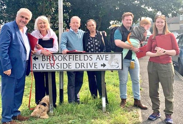 Cllr Stephen Alambritis MBE (@cllr_alambritis) on Twitter photo My Sunday started with a #labourdoorstep canvass session in the morning in my ward in Ravensbury. Great reception and finished after 2 hours just before the rain! Two groups were out and this one was with our brilliant MP <a href="/Siobhain_Mc/">Siobhain McDonagh</a> My Sunday started with a #labourdoorstep canvass session in the morning in my ward in Ravensbury. Great reception and finished after 2 hours just before the rain! Two groups were out and this one was with our brilliant MP <a href="/Siobhain_Mc/">Siobhain McDonagh</a>