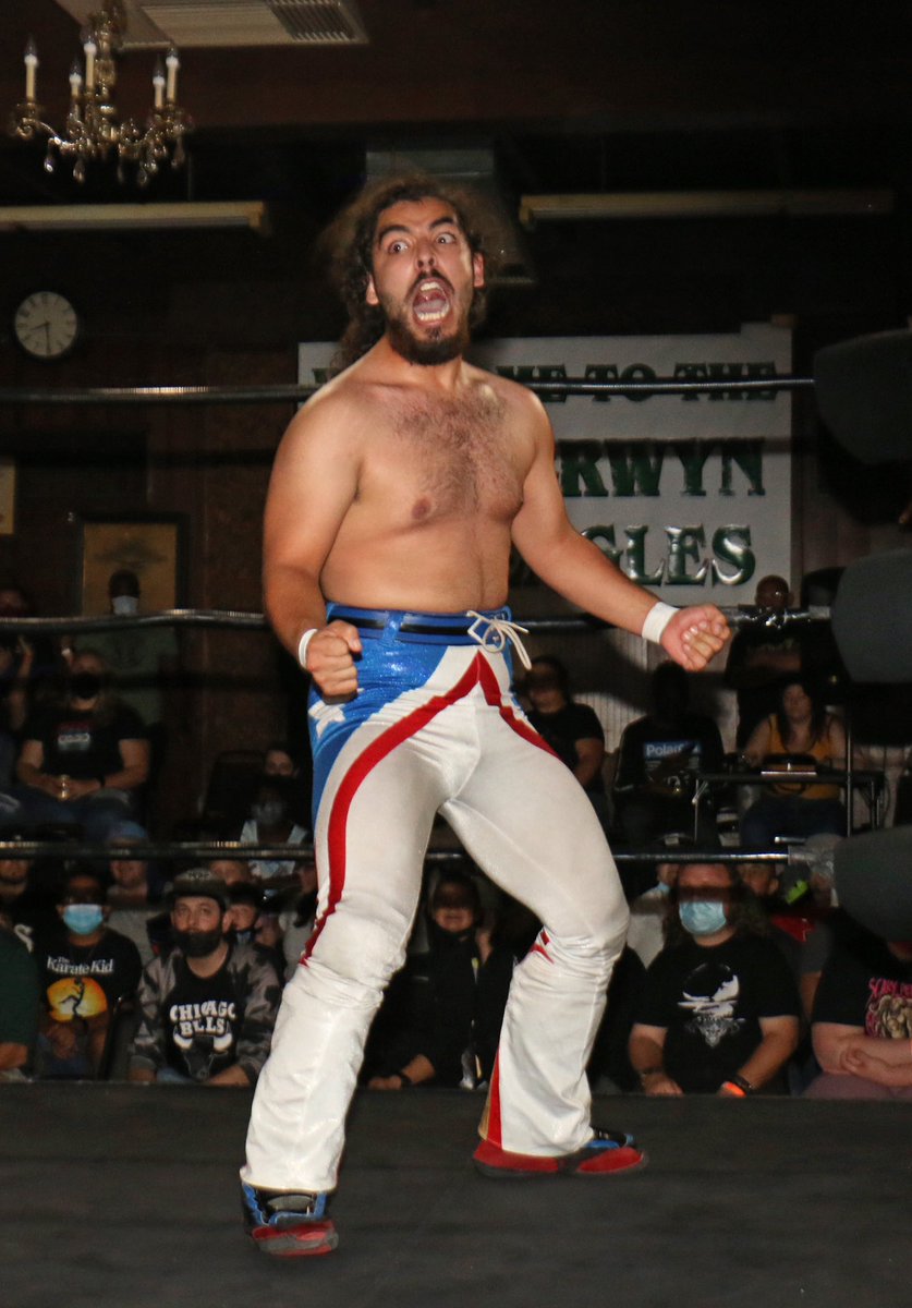 WindyCitySlam's tweet photo. First batch of photos from @BerwynCW “The Return” from Saturday night, including @ChicagoBearHug Steve Michaels, Yakuza, Disc Jocker Jr., @Shogun_Logan63, @OneManDynasty_ & @El_SazonAngel.
📸: @mikepankow/@windycityslam
#indiewrestling #ChicagoWrestling #BCWReturn #BCWReturns https://t.co/wNvEZJp6pL