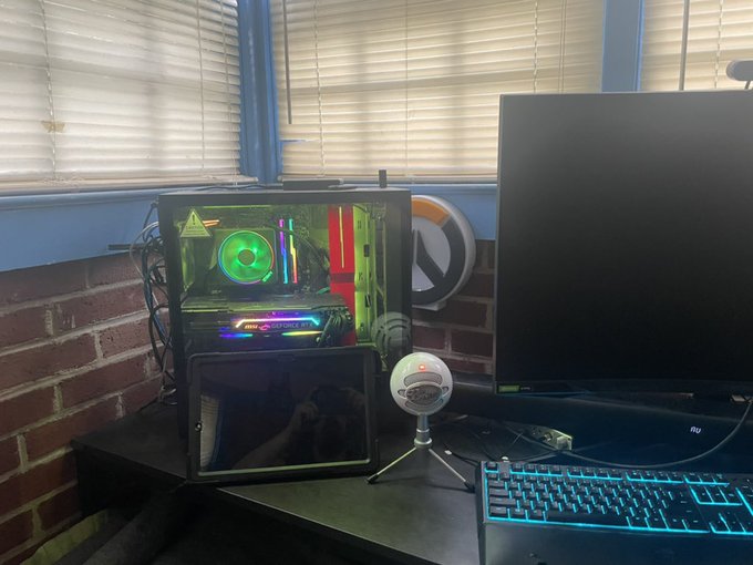 Had to buy a new cord, but it's complete now. https://t.co/zFmH6IqFTD<a href="/tag/goodnight"class="tags"><span>#goodnight</span></a>