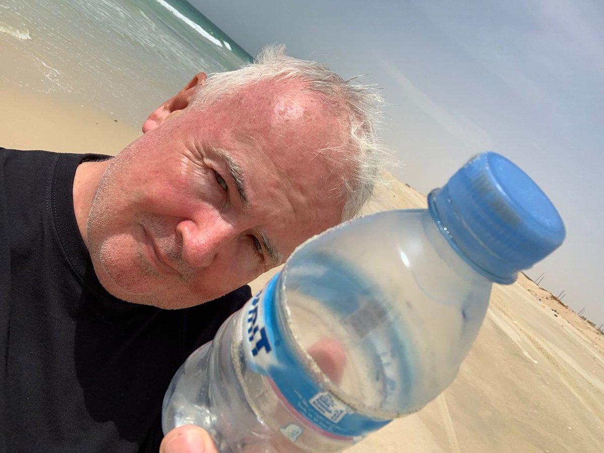 ColinWellsUK's tweet image. 18 September was #InternationalCoastalCleanupDay 2021. I absolutely adore Mauritania&apos;s beaches. But they are home to a lot of waste, especially plastics. Let cut back on plastics, take home a bag of waste from the beach, and recycle. @UKinMauritania @COP26