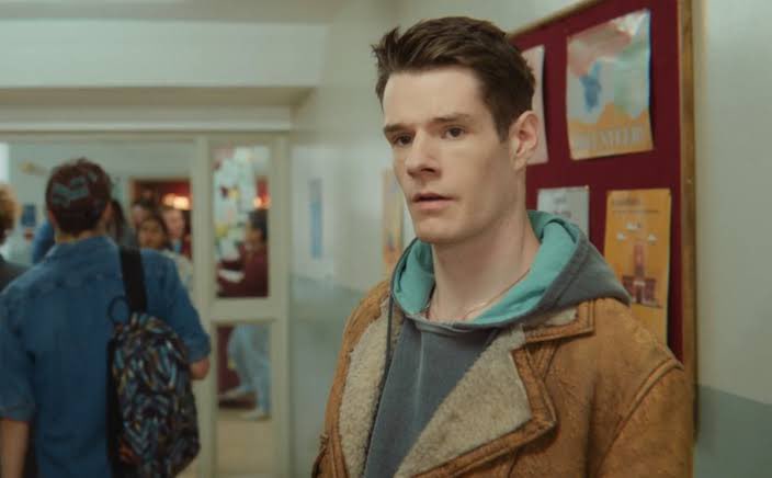 the subtle eye movements, the muffled replies, and the nervous sighs - such brilliant casting of these both. mid episode I googled if they are an irl father-son 🙏🏽