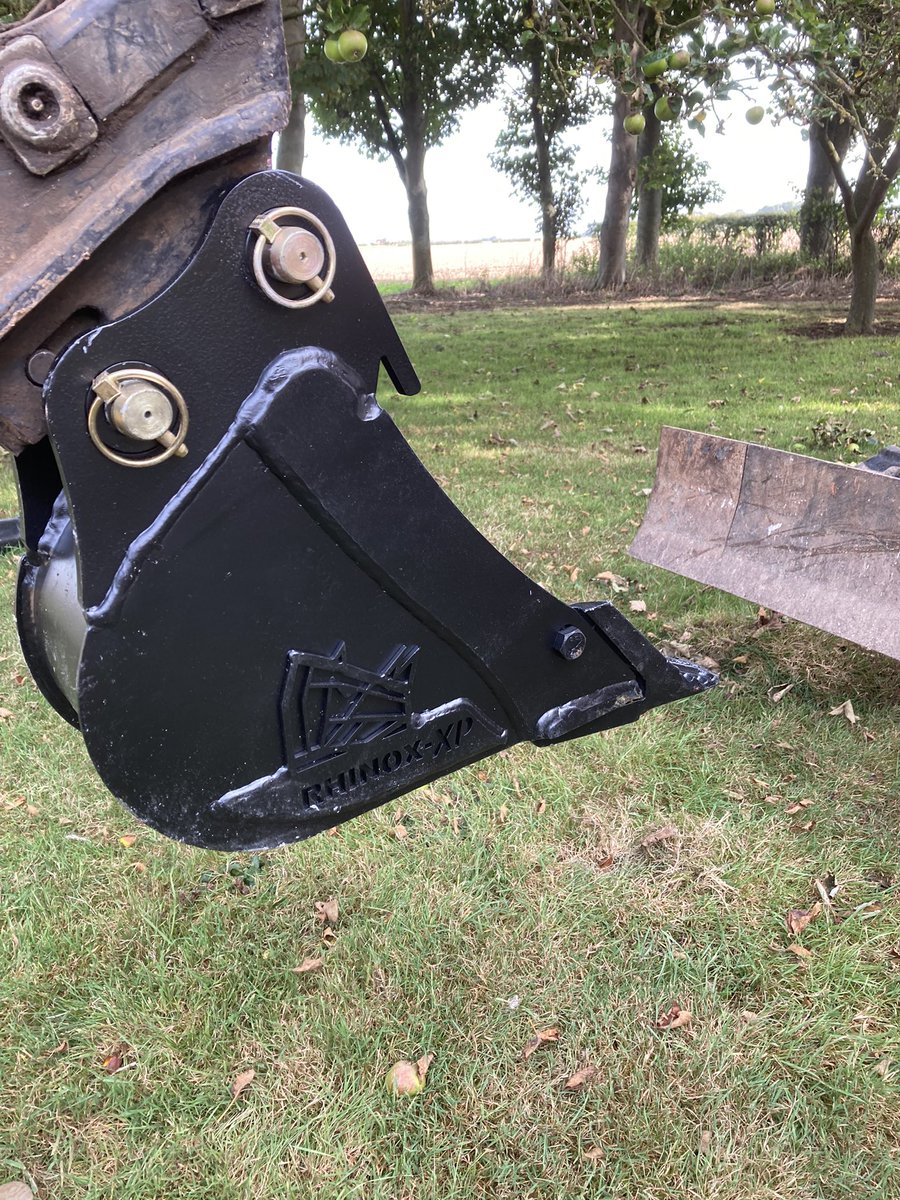 LandKWarcup's tweet photo. @Rhinoxbuckets Just received our new @Rhinoxbuckets narrow trenching  bucket for our @DoosanEquipment DX19 👍 https://t.co/t8MmtBonVC