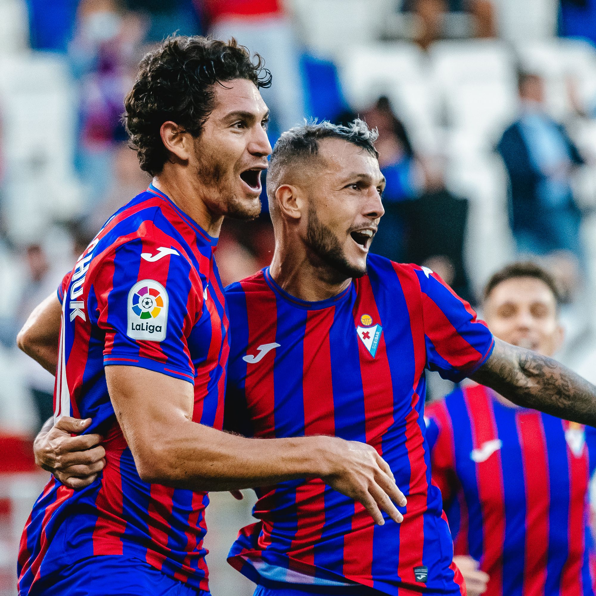 Chaleco Punto de exclamación papel SD Eibar on Twitter: "🦈Primer gol de Blanco Leschuk en la presente Liga.  Gol de ariete de categoría. ¡¡Grande!! https://t.co/kqLSAS0k8c" / Twitter