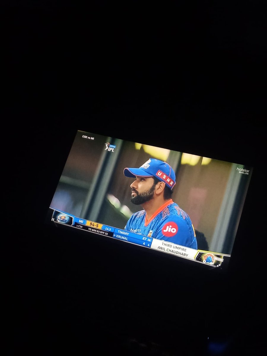 KickRohitHaters's tweet photo. Still can't digest what happened in last one hour 💔🥺

@ImRo45 #RohithSharma 
@mipaltan #MumbaiIndians https://t.co/oIBEmINpVS