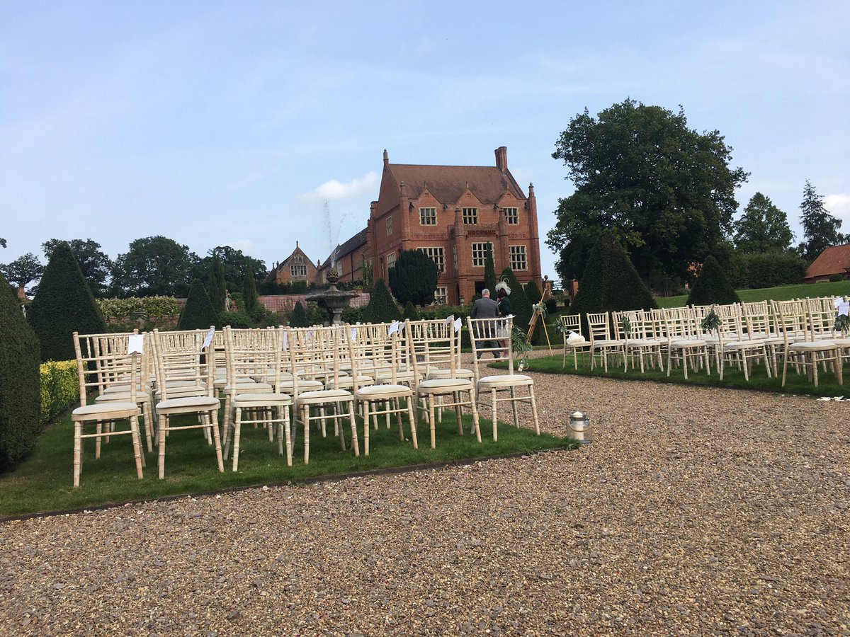 BlytheStringQ's tweet image. Lovely day playing for the #wedding of Alice &amp;amp; Alex at @OxneadHall #stringquartet #norfolk #livemusic