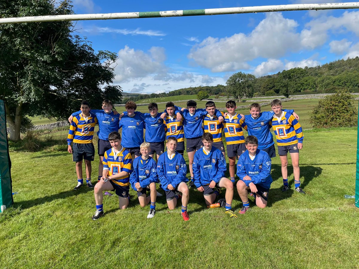 Burnley_RUFC's tweet photo. @Burnley_RUFC U15 & U13 looking smart wearing their brand spanking new sponsored tops ๐
Big shout out to @InnovaUK, @DJWStocky, #ADPak @Ian_cecil
๐๐๐ https://t.co/K3CjsEgYFf
