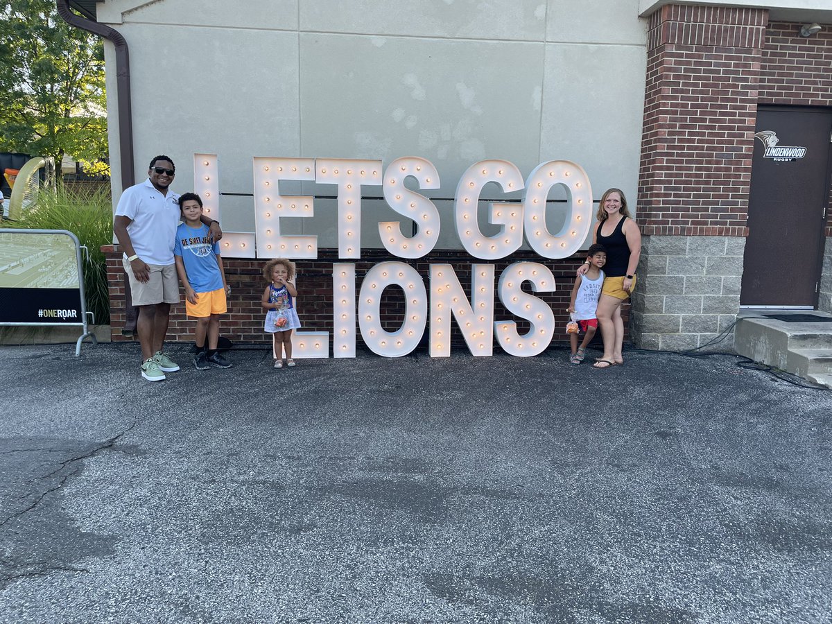 DrCox_DeSmet's tweet photo. Proud to be a @LindenwoodU Alum!!! @EmilyCox90 and I started our journey on campus all those years ago, and look at us now. #LUforlife https://t.co/Jzhwj6uG8h