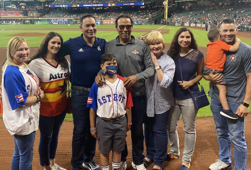 Mark Berman on X: After @RiceBaseball Coach Jose Cruz Jr (@cruz22) throws  out the ceremonial first pitch before the #Astros took on Arizona, Jose Jr  is joined on the field by his
