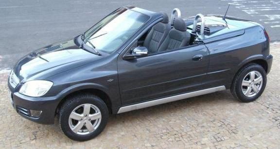 juzao's tweet image. psicólogo: “o celta 2011 conversível não existe e não pode te fazer mal”

o celta 2011 conversível: