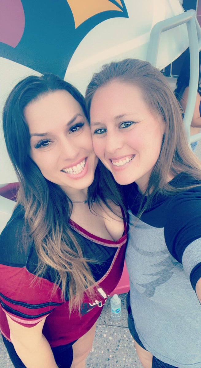 ms_ruel's tweet photo. Home opener! #Cardinals #RedSea #football #arizona https://t.co/V5mV6ILzEn