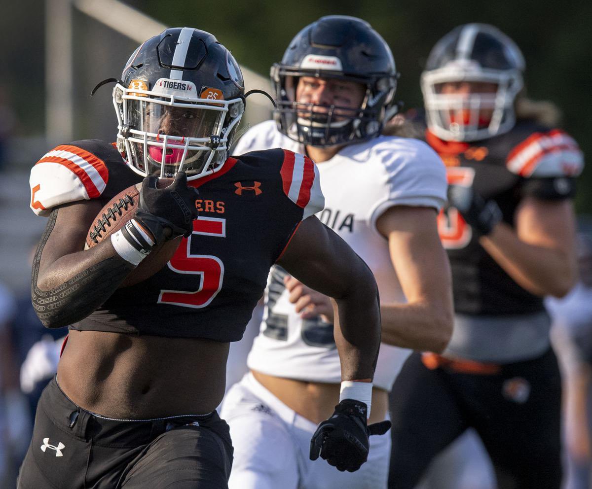 Brandon2_12's tweet photo. I am extremely blessed to have received an official offer to play football at Doane University!#DoaneU22 https://t.co/swUKwNNVxl
