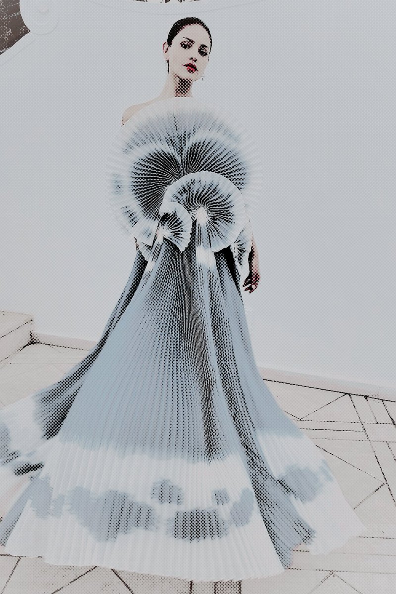 ESCORTESS's tweet image. ⠀
ᅠ
⠀˚   ⋆   .
✷   ✹  　　 +   　 . ✵  
            𝐖𝐄𝐃𝐃𝐈𝐍𝐆.　 ·  ·

      ،   *  𝖘𝖍𝖆𝖊 𝖒𝖔𝖗𝖗𝖆𝖘𝖘 ➴

she made her appearance during the royal wedding celebration ; donning the haute couture garments inspired by her exotic land’s fashion .
⠀