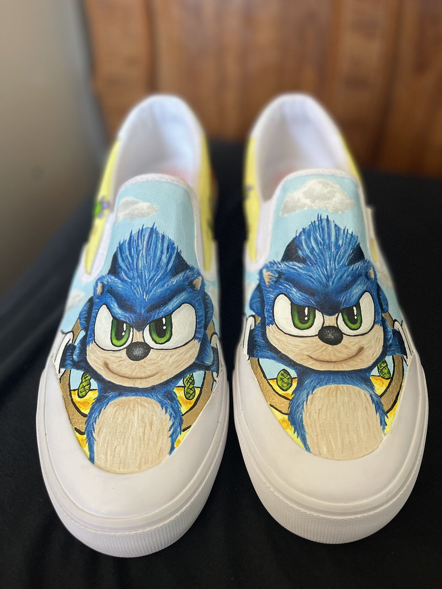 Amazing shoes I was gifted last night. Mirage saloon is my favorite level from sonic mania and movie sonic on the front. Will add more in the comments #SonicTheHedgehog #SegaGenesis @sonic_hedgehog @SonicMovie @CFWhitehead @HCStealth @teelopesmusic https://t.co/eKUVej5hYQ