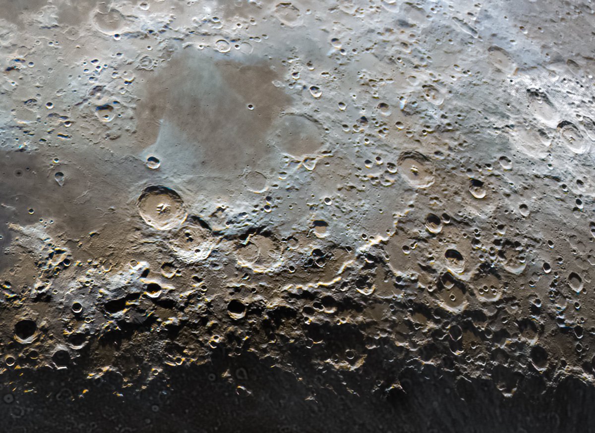 CosmosAstroArt's tweet photo. 250gb of data and about a week of processing went into this 140 Megapixel panorama of the Moon shot last Sunday. Twitter previews kinda complicate the image quality so here's a few crops for details, I suggest you right click and open images in new tab for the full experience! https://t.co/dBnrfaq5Kb