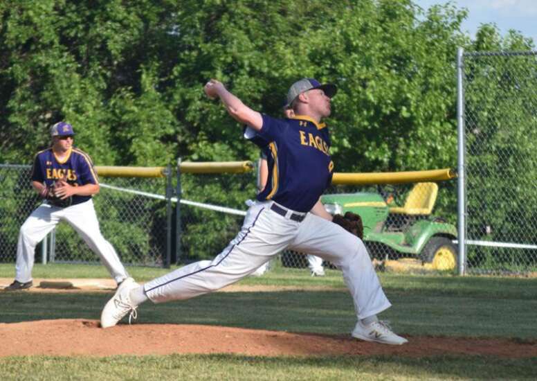 ClarahanColten's tweet photo. I’m very excited to announce my commitment to Southeastern Community College to continue my academics and baseball career! Thank you to everyone who has helped me get this far! @stin2win @SCCBlackhawksBB https://t.co/MFMlcQ0dKj