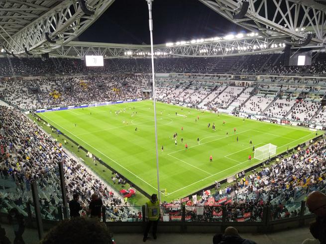 micune90's tweet photo. Forza Milan🔴⚫ #JuveMilan #AllianzStadium #ForzaMilan @davidecalabria2 se c'eri tu non prendevamo gol😢 https://t.co/sfIaVvZAID