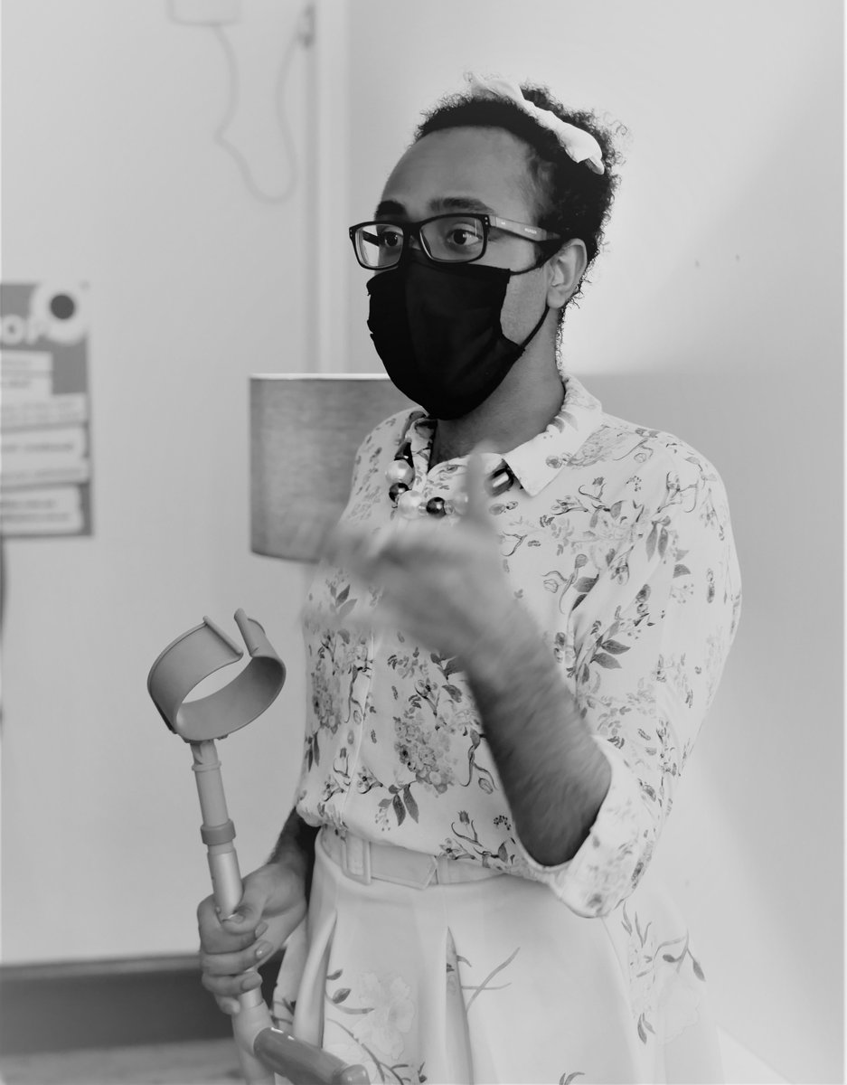 FeverProm's tweet image. Some say it's an apple a day that keeps the doctor away - we say it's a dose of sass, good humour, style and quick wit 🎞 Chane Chinapen really brought these qualities.

@Official_NYFA  #BTS #shortfilm #promfever 

Follow us on all socials: linktr.ee/PromFever