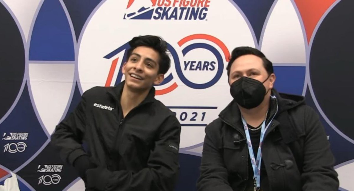 septima_linea's tweet photo. ⛸ PATINAJE ARTÍSTICO ⛸

El patinador artístico @DonovanDCarr consiguió mejorar sus puntuaciones durante el Torneo Clásico Internacional Estadounidense de Patinaje Artístico sobre Hielo y participará a fines de año en 🇫🇮 y 🇭🇷 previo a #Beijing2022

https://t.co/e5gNYgLvE0 https://t.co/kCSmKw37qG