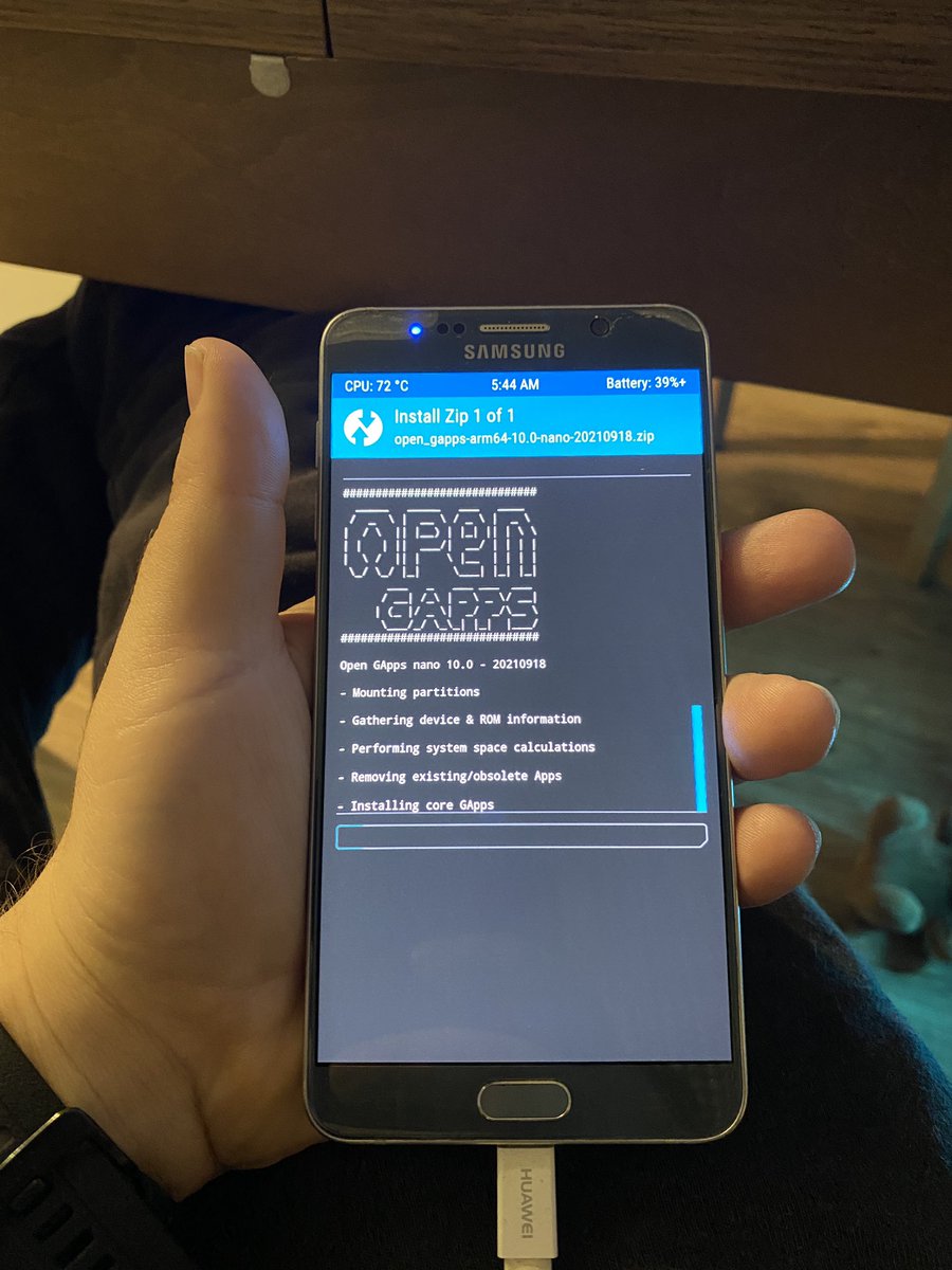 KrystianMotaa's tweet image. Drugie życie #SamsungNote5, #android10 @SamsungPolska da się :)