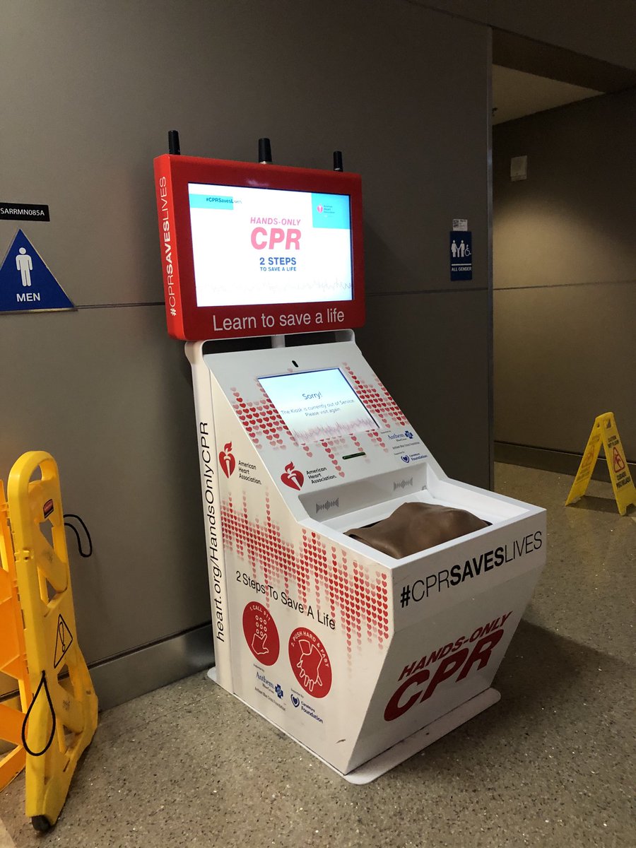 Spotted at a terminal at LAX. ⁦

<a href="/LGlaucomflecken/">Lady Glaucomflecken (she/her)</a>⁩ have you seen these?