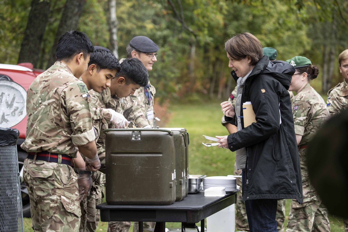 A treat for lunch today! @JudithMGough was treated to a military delight as @30SigRegt supplied a Gurkha curry in the open air. @30SigRegt are supporting Ex JOINT PROTECTOR 21 with the communications systems that enable the #SJFHQ to function when deployed. #JEFtogether