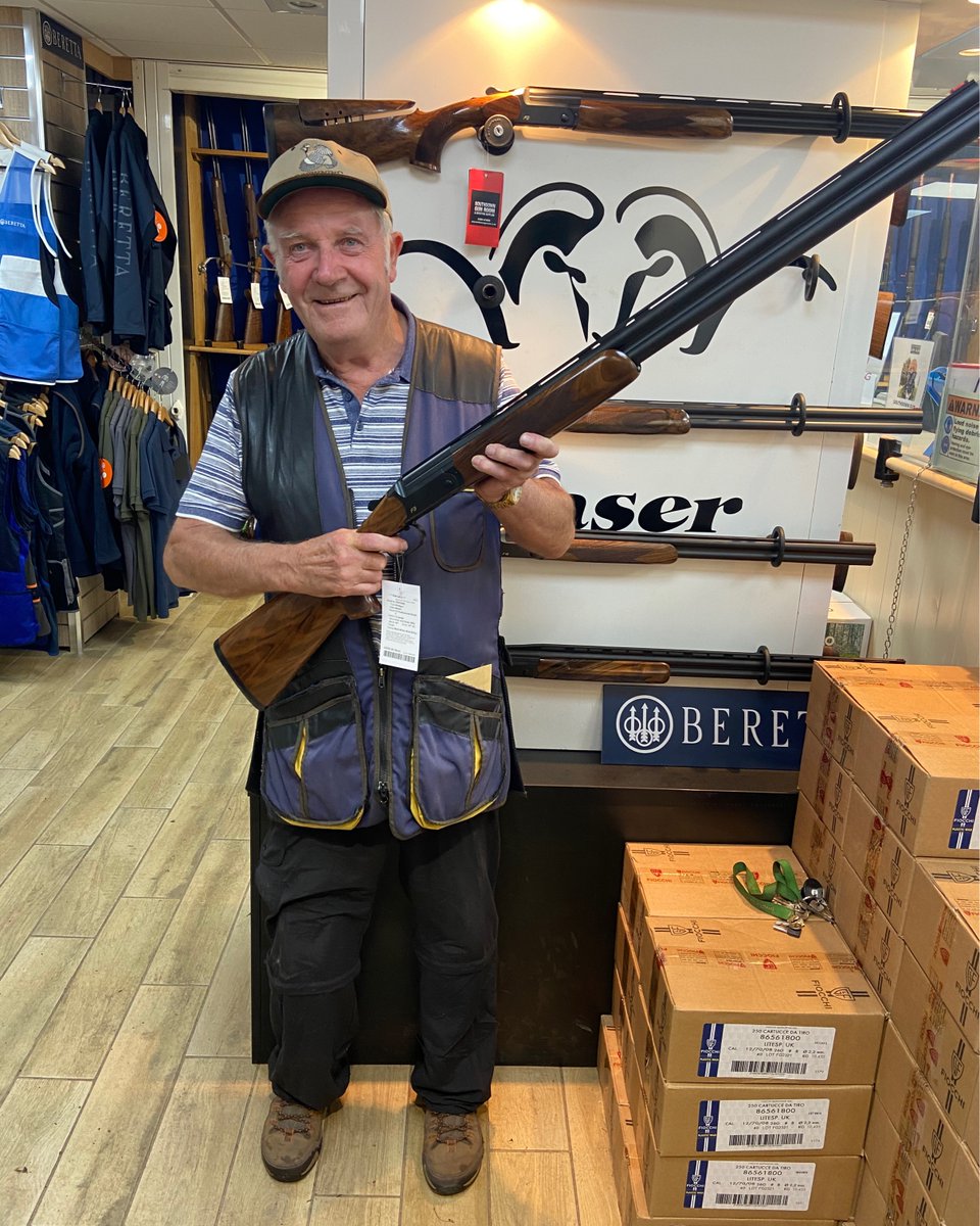Congratulations to Southdown regular Bill with his new Blaser F3. We look forward to seeing you shooting again very soon.

#southdown #southdowngunclub #blaserF3 #gunclub #gunroom #clayshooting #clayshoot