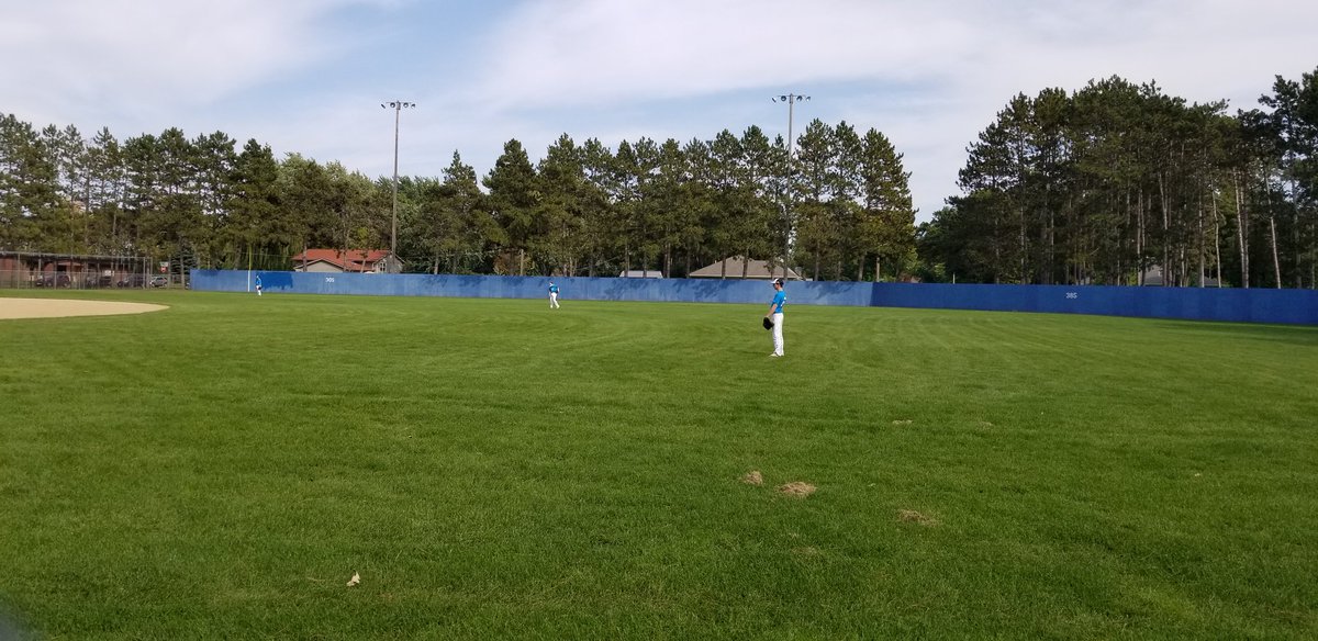 the outfield all CHS players.
Brandon, Eckart at center and Dahlton