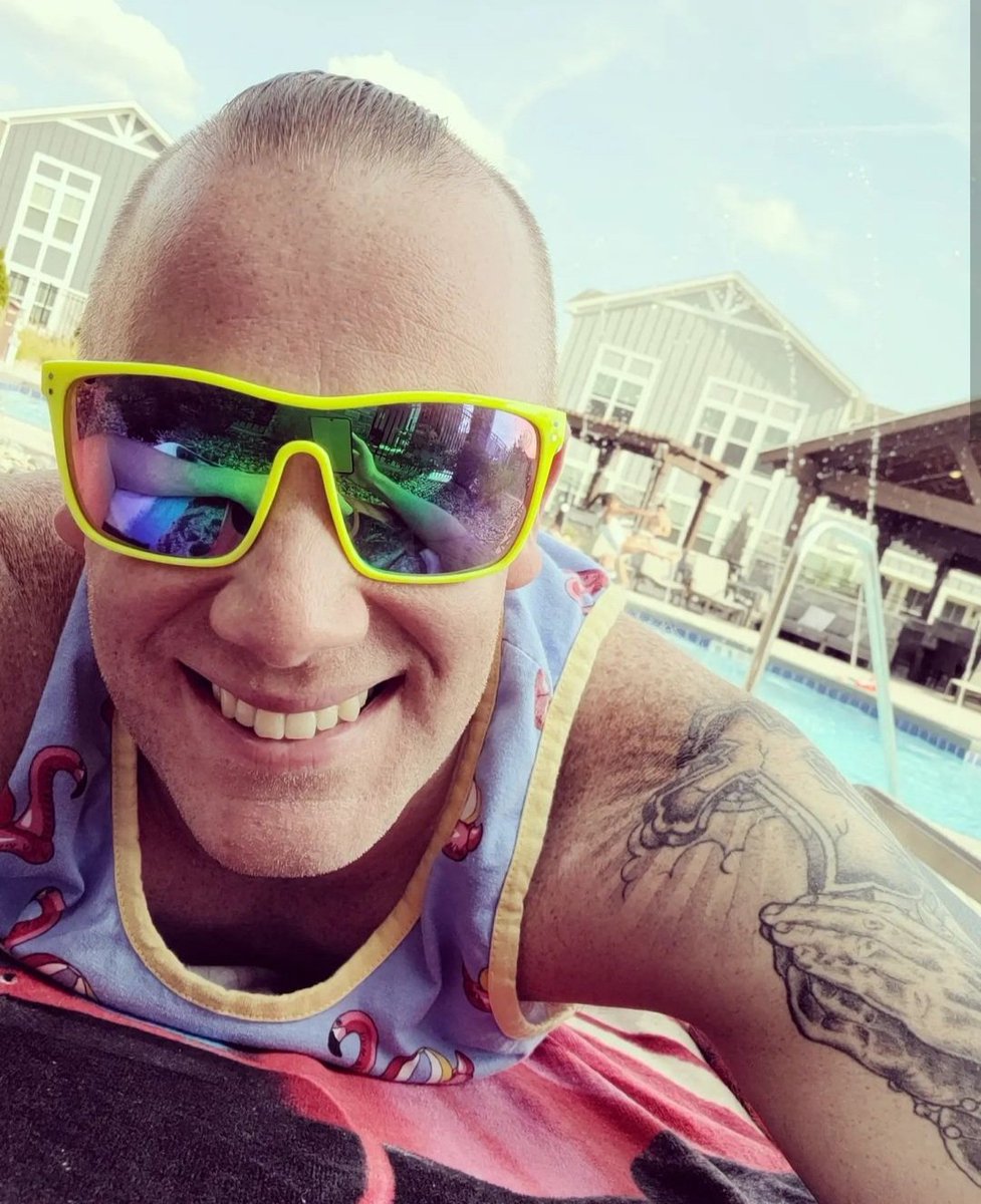 BigPermRadio's tweet image. Getting the last few Hot Sunday Fundays in! 

Hope you're enjoying yours! 🌞😎