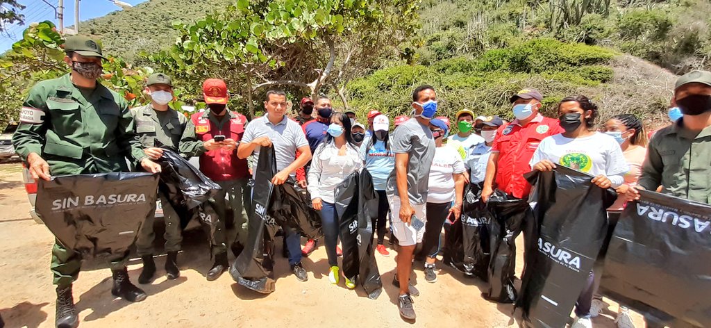 (EN FOTOS) Gobierno de Aragua realizó con total éxito junto al Poder Popular organizado y entes adscritos al <a href="/MinecOficialVe/">Minec Oficial</a> una extraordinaria jornada de saneamiento ambiental y reforestación en Choroní, municipio Girardot, estado Aragua <a href="/JosueLorca/">Josué Lorca</a> <a href="/IngcannataCL/">Carmen Cannata</a> @Sec_Ambiente