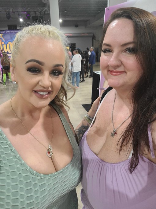 Exxxotoca day 3!  With @Chanelbarbie3 @kendra_kox  #miami https://t.co/hryzE5dygB<a class="tags" target="_blank" title="On Twitter" href="/?out=eyJ0eXAiOiJKV1QiLCJhbGciOiJIUzUxMiJ9.eyJpYXQiOjE3MjQ5NTI4NDQsImlzcyI6InR3cG9ybnN0YXJzLmNvbSIsIm5iZiI6MTcyNDk1Mjg0NCwiZXhwIjoxNzU2NDg4ODQ0LCJyZWRpcmVjdF91cmwiOiJodHRwczovL3R3aXR0ZXIuY29tL0NoYW5lbGJhcmJpZTMifQ.mPb4L2-xaqk26y3BOl21F0f-MOds_zQxLv3ov57f9VjCjGCUcWT3KXN3ml0or4kM5P1sdDmed8ZdqfuaCSnwBg">@Chanelbarbie3</a><a class="tags" href="/tag/kendra_kox">@kendra_kox</a><a href="/tag/miami"class="tags"><span>#miami</span></a>