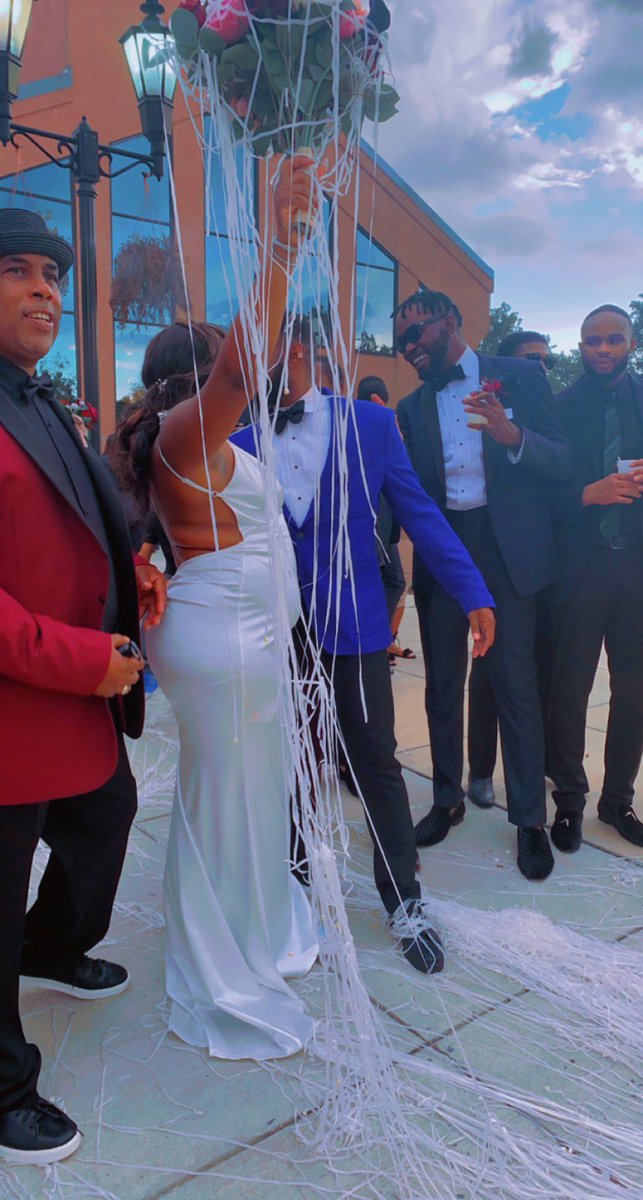 xx_itsmejBEE's tweet photo. Wedding Tingz. #IssaBride #WinWithElliS 🥰🥳💍❣️ https://t.co/hJshOgwt5P