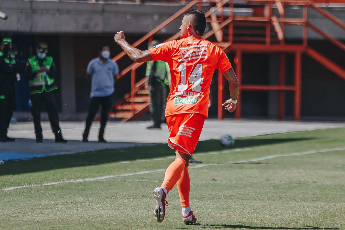 EnvigadoFC's tweet photo. Segundo gol de #StevenRodriguez en esta temporada ⚽️⚽️
🍊#CanteraDeHéroes • https://t.co/8MfzmiQ5xl https://t.co/WaoNHsim2c