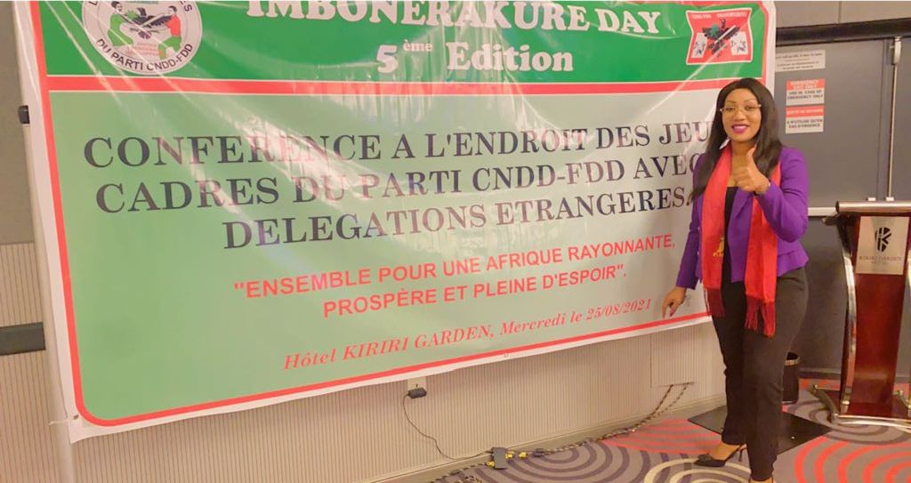 MouangassaP's tweet photo. Conférence à l'endroit des jeunes cadres du parti au pouvoir au Burundi https://t.co/xjCpDJn7G2