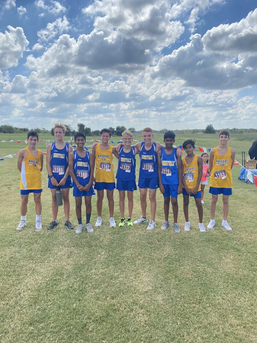Jr. High Champs at the Ennis Lions Den Invitational 🏆 These boys are tough &amp; can run. #RaidersRise <a href="/SunnyvaleISD/">Sunnyvale ISD</a> <a href="/smslearns/">smslearns</a>