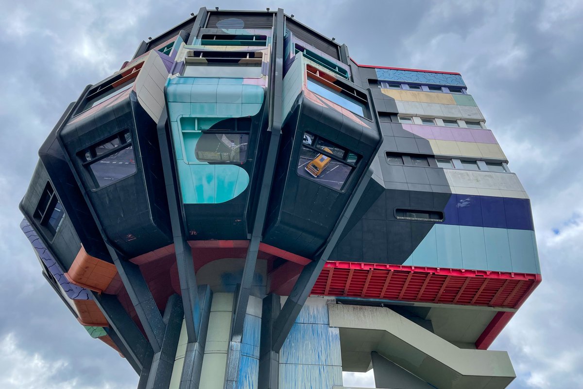 AbandonedBerlin's tweet photo. Fulfilled a years-long dream and made it INSIDE the Bierpinsel today! Very happy to say will have an updated post with fresh pictures on the site very soon :)

#Bierpinsel #BrutalistBeauty #Berlin 🍺🖌️ https://t.co/VaebVSjmYT