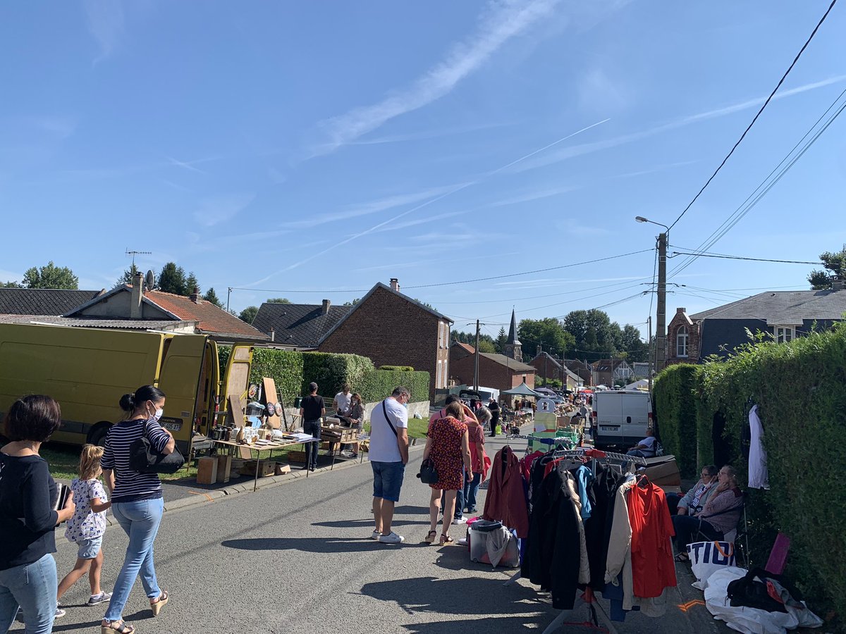 JulienDive's tweet photo. La vie reprend pour les associations de nos territoires. Week-end sur le terrain à l’écoute des bénévoles du Saint-Quentinois: Brocante à #Berthenicourt repas champêtre des anciens combattants #Itancourt, village médiéval à #StQuentin ou encore gala de danse à #Holnon. #Circo0202 https://t.co/C0k7pMtGcS