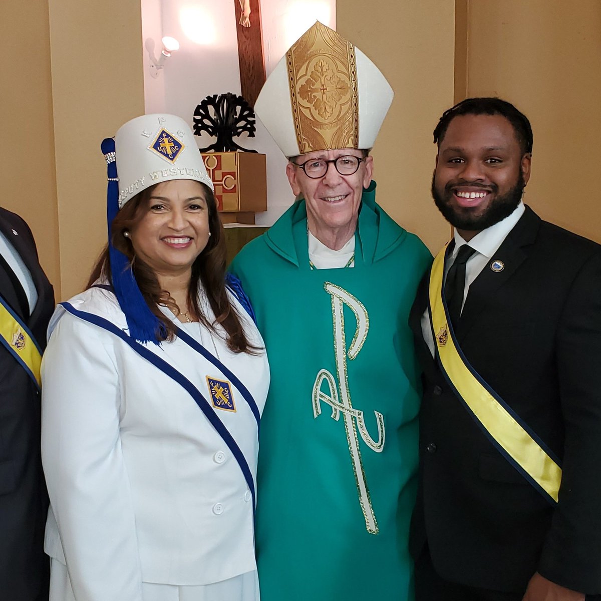 JeffGrant835's tweet image. In our efforts to promote unity, May we keep in mind every person is a child of God, even our enemy and those who don't understand us," @BishopOlmsted tells @PhoenixDiocese #UnityMass @TheJosephites @TheNBCCC  @claverfamily #BlackCatholics #RacialUnity