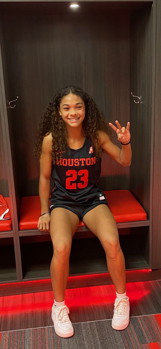 miathehooper13's tweet image. Thank you  @CoachHugheyUH @CoachLBarrett @UHCoachTai @deneenparker71 @UHCougarWBB for the visit this weekend! ❤️ #EVERYTHINGMATTERS