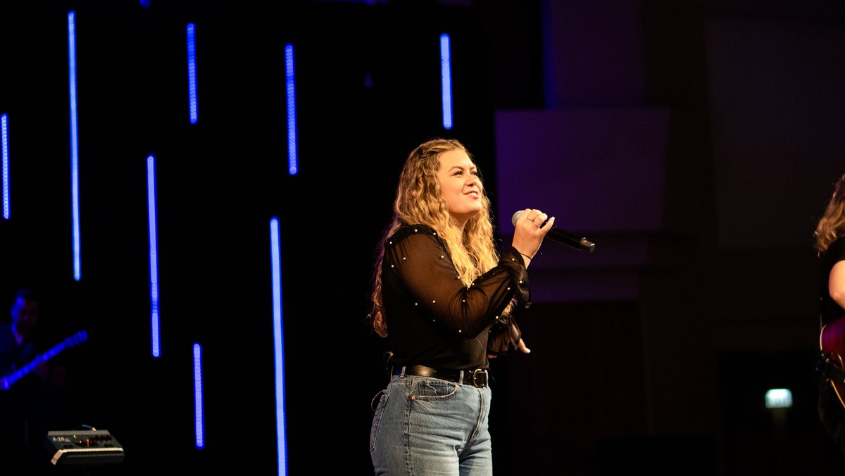 bbcphx's tweet photo. Today, we were ministered so much by our College/Young Adults group leading worship and the amazing message by Pastor Mike! https://t.co/FB8C25eNi2