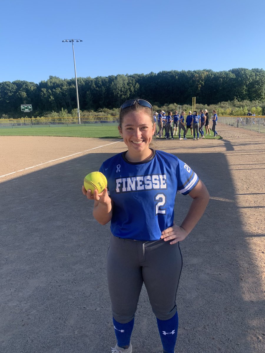 Finesse18Merice's tweet photo. Shout out to our girl Emily 💪 #bombsquad https://t.co/dVD3P0DvvG