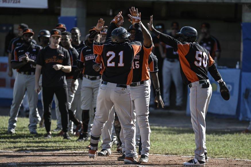 <a href="/eurobaseball21/">eurobaseball2021</a>
𝗘𝗨𝗥𝗢𝗣𝗘𝗜 𝗗𝗜 𝗕𝗔𝗦𝗘𝗕𝗔𝗟𝗟 
𝗢𝗟𝗔𝗡𝗗𝗔 𝗖𝗔𝗠𝗣𝗜𝗢𝗡𝗘! 𝗜𝗧𝗔𝗟𝗜𝗔 𝗗𝗜 𝗕𝗥𝗢𝗡𝗭𝗢.
ore 15:00 Spagna - Italia 0-2
ore 20:30 Olanda - Israele 9-4
ph <a href="/FIBSpress/">FIBS</a> 

#baseball #eurobaseball2021 #ebc2021 #wbsc #baseball #torino #eurobaseball