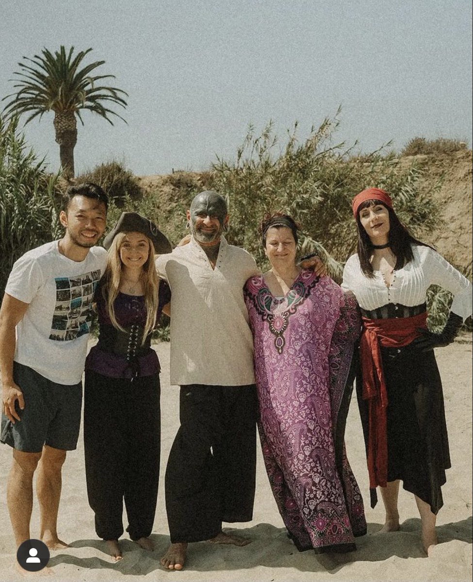 TimDAX's tweet image. upon conclusion of final scene, group shot ❤️
the week was exhausting yet &amp;amp; most satisfying 👊
#fulfilment #art #commitment 🎥🎬🏴‍☠️