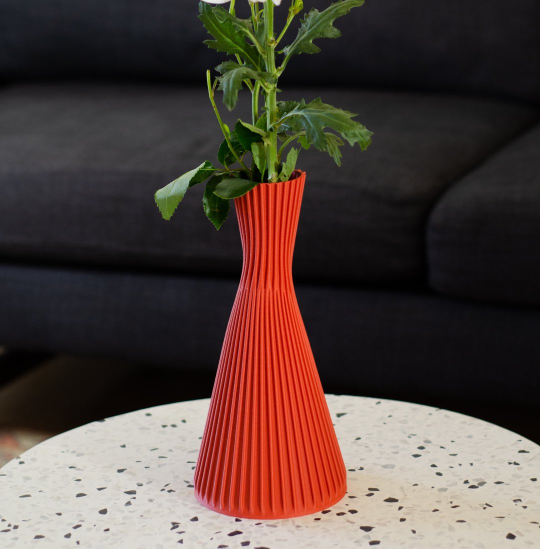 CyrcDesign's tweet photo. Happy to see how the terracota Conan vase makes a beautiful center piece. 

Designed and made to order in Montreal with  recycled PLA. https://t.co/jRdZ9yfOpe