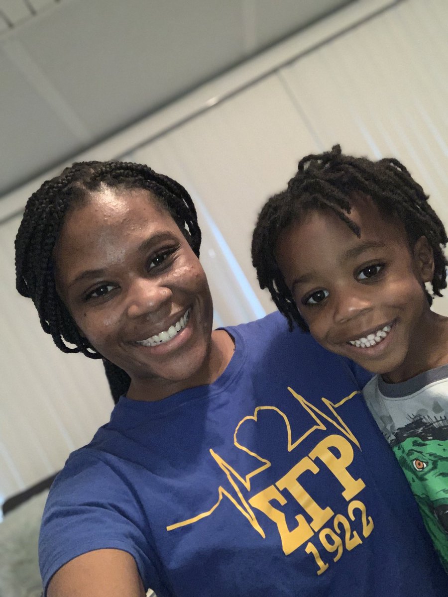 sgrho_ios's tweet photo. It’s so important to connect with each other if you can. 

Tag a friend you want to get together with! 

Sorors who dance together, stay together.

#SigmaGammaRho #sgrho #seregionsgrho #IconicIOS #RHOadtocentennial #dance #bonding #sisters #zoom #connect https://t.co/Jc0U5VHNCH