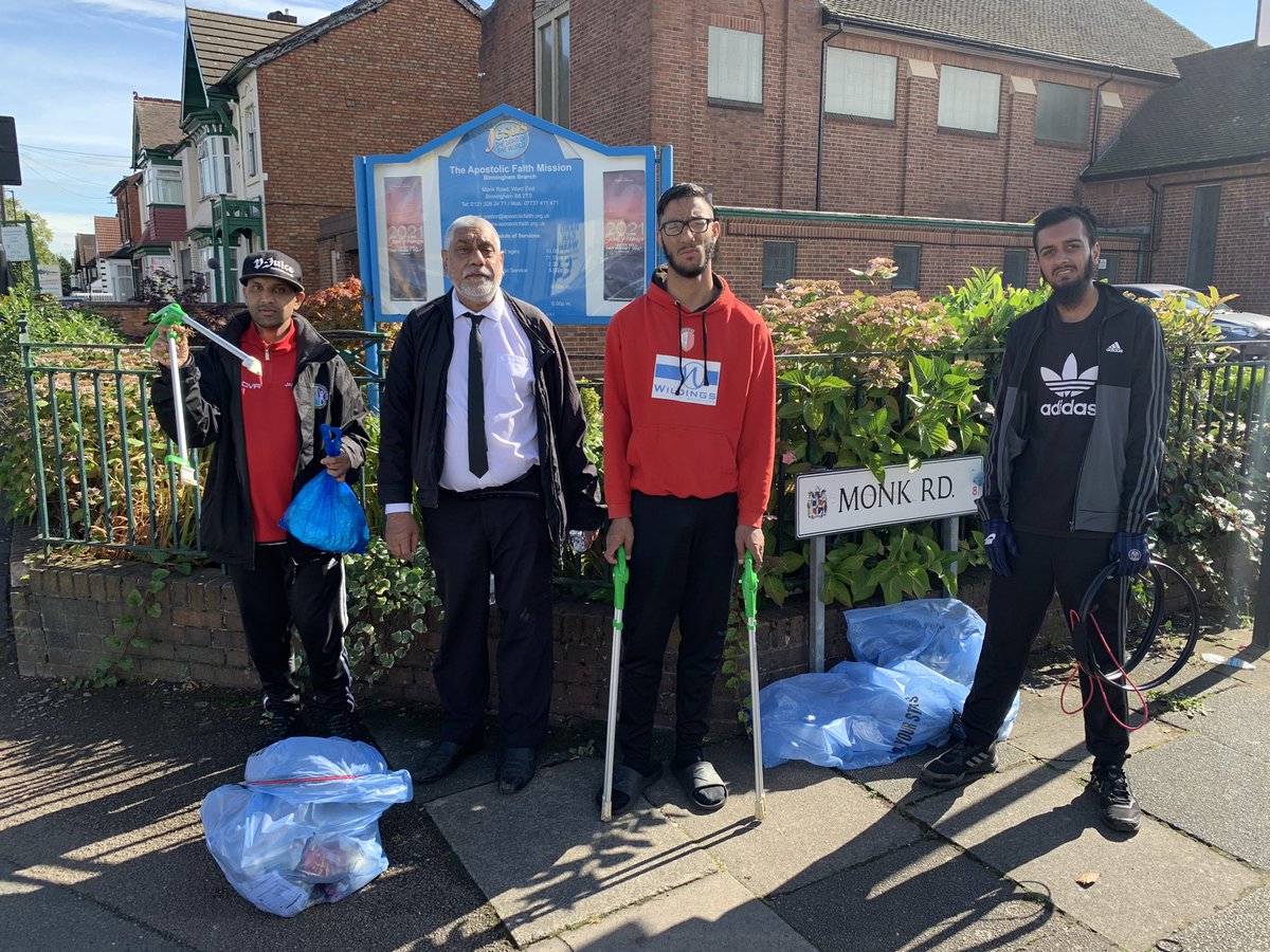 MrAlii786's tweet photo. Clean our Streets 19.09.21
#cleanerBrum #LoveWardEnd https://t.co/fXuJXESfQd