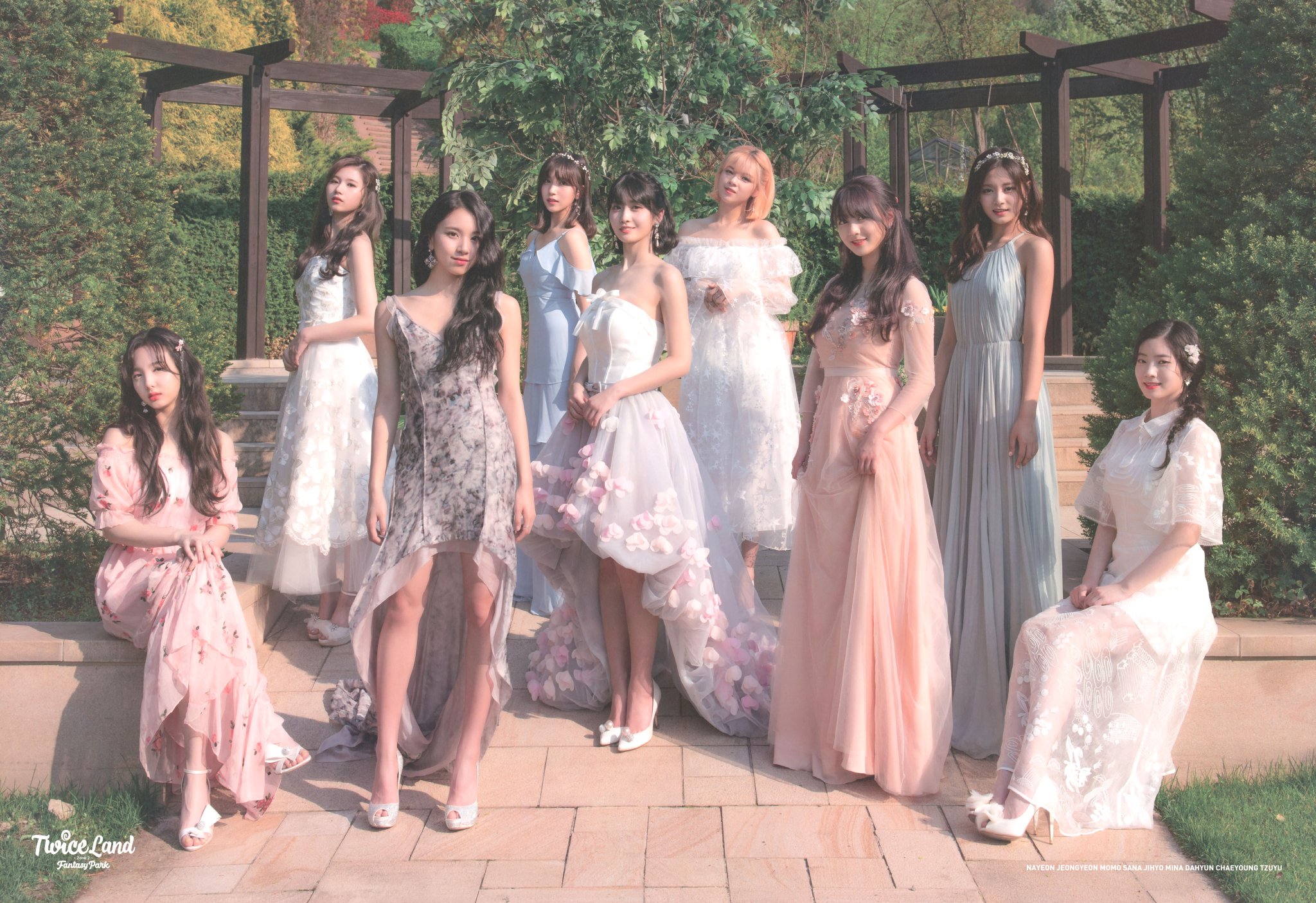 ❁美品❁ TWICE TwiceLand zone2 Fantasy Park Amazon.com: Twice 2nd Tour Twiceland Zone 2: Fantasy Park
