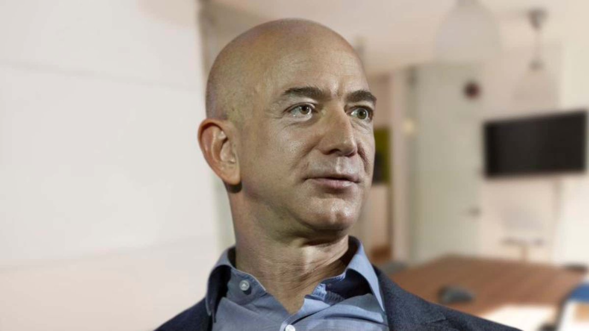 TheOnion's tweet photo. Jeff Bezos Assures Amazon Employees That HR Working 100 Hours A Week To Address Their Complaints https://t.co/idRAvoQNjt https://t.co/aqtQJFx32P